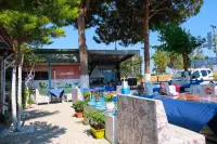 Blue Life Hotel & Restaurant photo 9