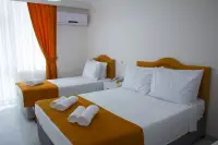 Hotel Colorful photo 8