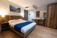 Ref Inn Hotel photo 6