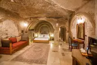 Hera Cave Suites photo 4