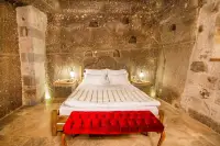 Hera Cave Suites photo 5