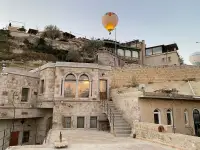 Sarnich Cave Suites photo 2