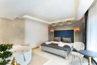 Five Diamonds Hotel photo 12