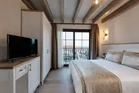 Atrium Tas Otel photo 4