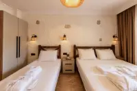 Nuriye Alacati photo 2