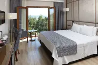 Golden Lake Hotel photo 5