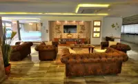 Golden Deluxe Hotel photo 3