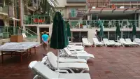 Ambassador Plaza Hotel photo 3