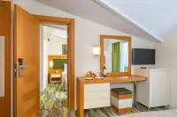Forest Park Hotel photo 9