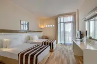 Green Max Hotel photo 8