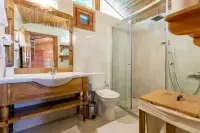 Etenna Bungalow Hotel photo 3