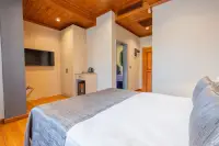Dumos Suite Hotel photo 9