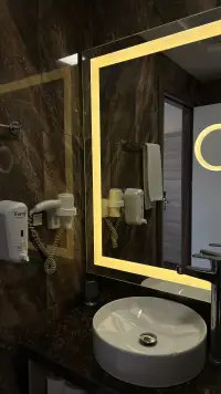 New Point Hotel photo 2