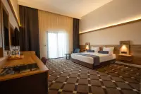 Karpalas City Hotel & Spa photo 6