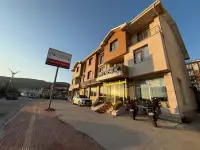 Hotel Konuk photo 2