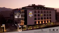 Angel's Park Hotel photo 1