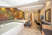 Grand Palace Hotel photo 11