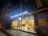 Plus Park Suite & Hotel photo 2