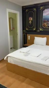 Heraldic Room Hotel photo 15