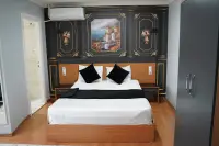 Heraldic Room Hotel photo 16