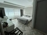 The Roomy Hotel Nişantaşı photo 9