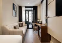Gleam Collection Hotel photo 11