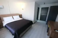 Üstün Otel Alsancak photo 18