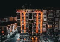 Looks Hotel photo 2