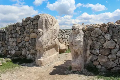 6 Days Corum Tour: Hattusa, Alacahoyuk, Cooking Class & Turkish Bath (Group Tour)