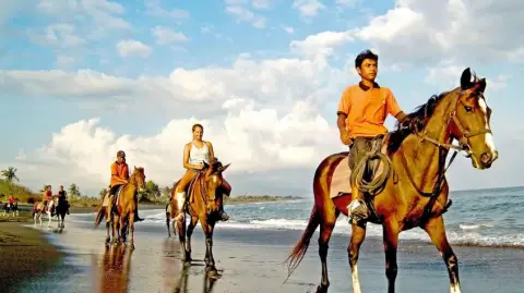 6 Days Istanbul City Highlights and Horse Riding Adventure Private Tour