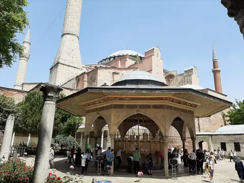 8 Days Istanbul, Ephesus, Pamukkale, Konya & Cappadocia Tour (Group Tour)
