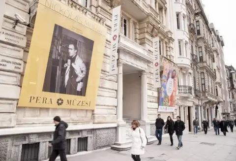 Daily Contemporary Art Walk from Istanbul – Pera Museum & Istanbul Modern