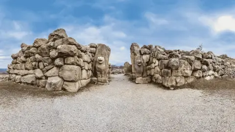 Daily Hattusa Tour from Sivas – Hittite Capital & Yazilikaya Sanctuary