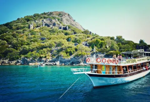Daily Kemer Phaselis Boat Tour – Cleopatra & Cennet Bays