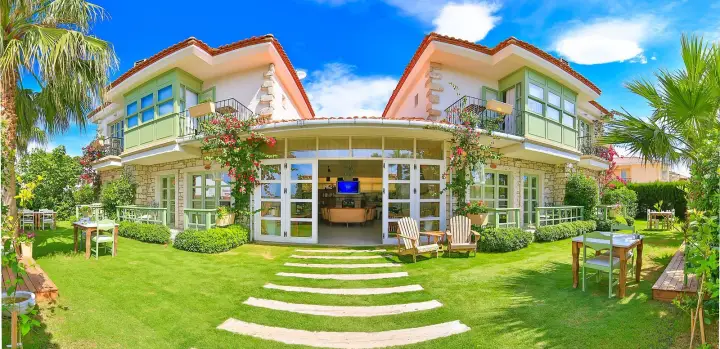Palas Alacati — Çeşme, Alaçatı