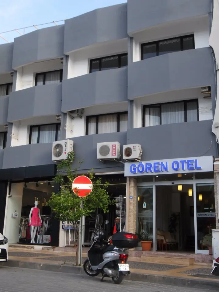 Goren Hotel — İnkılap, Çeşme