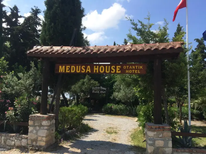 Medusa House Butik Otel — Didim
