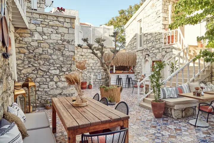Morisi Avlu Alaçatı — Alaçatı