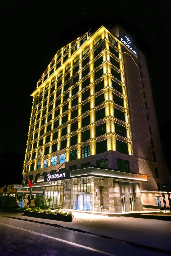 Dedeman Adana — Adana