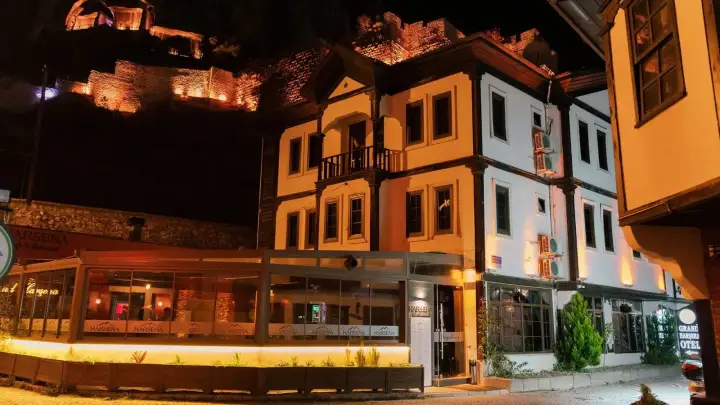 Grand Harşena Otel — Amasya