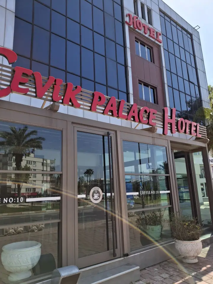 Otel Çevik Palace — Kepez, Antalya
