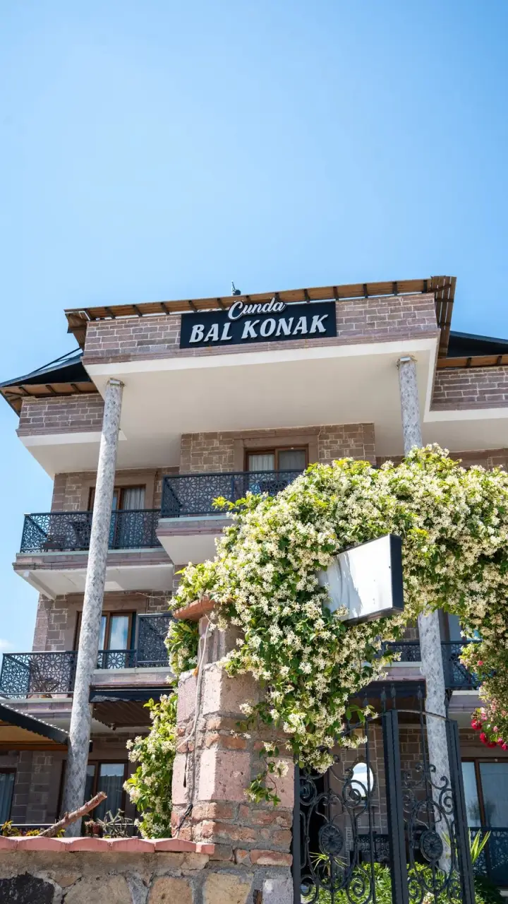 Cunda Bal Konak Otel — Ayvalık, Balıkesir