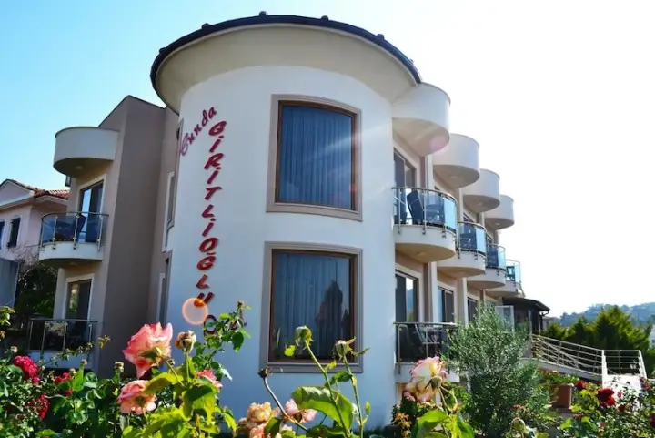 Cunda Giritlioğlu Otel — Cunda, Balıkesir