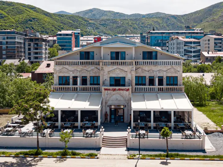 Beyaz Köşk Hotel & Cafe — Tatvan, Bitlis