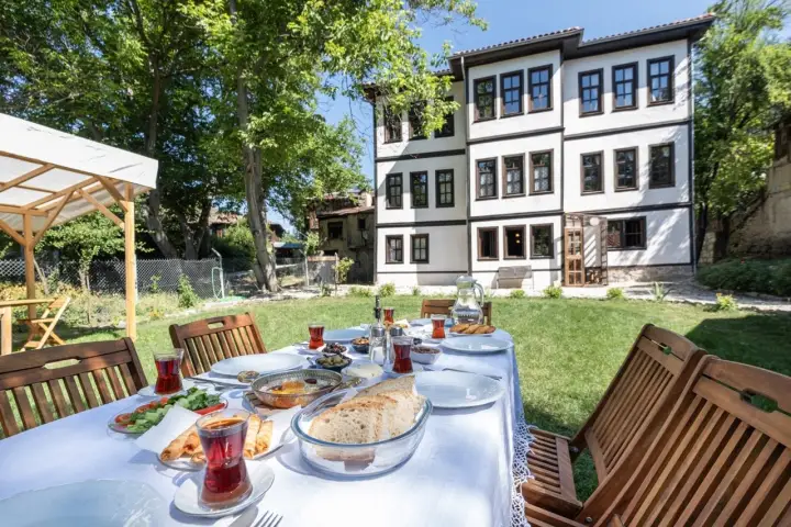 Madanlar Konağı — Mudurnu, Bolu