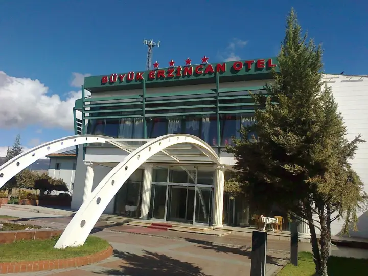Büyük Erzincan Oteli — Mengüceli Mahallesi, Erzincan