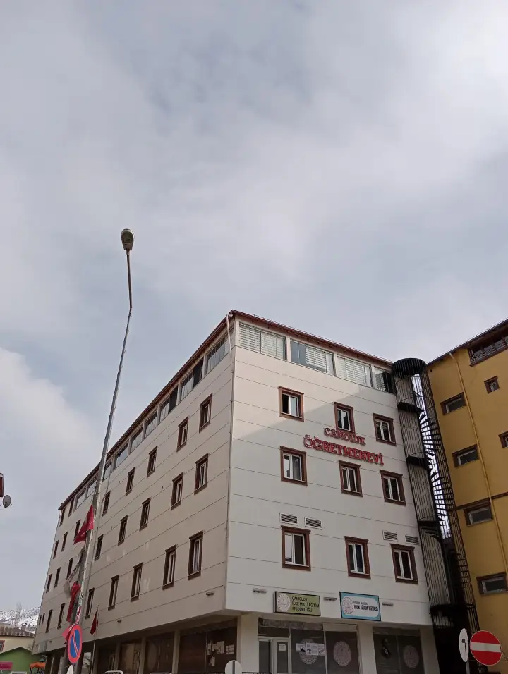 Çamoluk Öğretmenevi ve Akşam Sanat Okulu — Çamoluk, Giresun