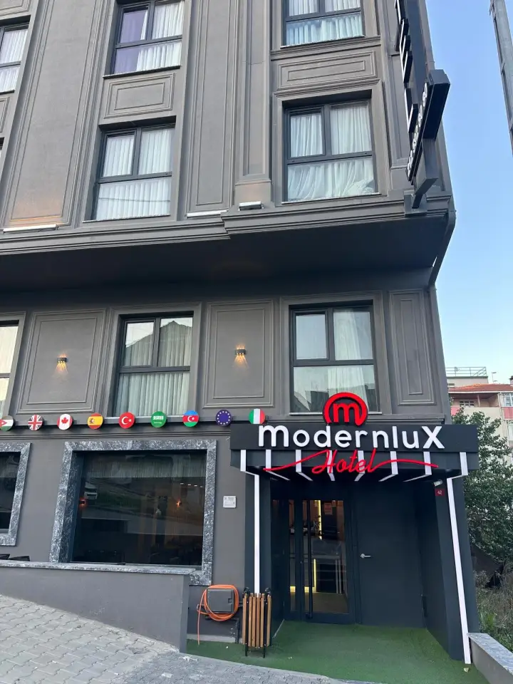 Modern Lux Hotel — Küçükçekmece, İstanbul