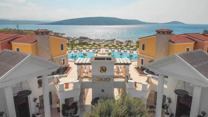 Cocos The Club Solto — Alaçatı, Çeşme