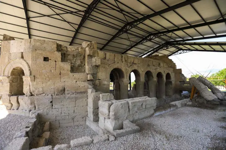 Niğde Andaval Archaeological Site — Niğde